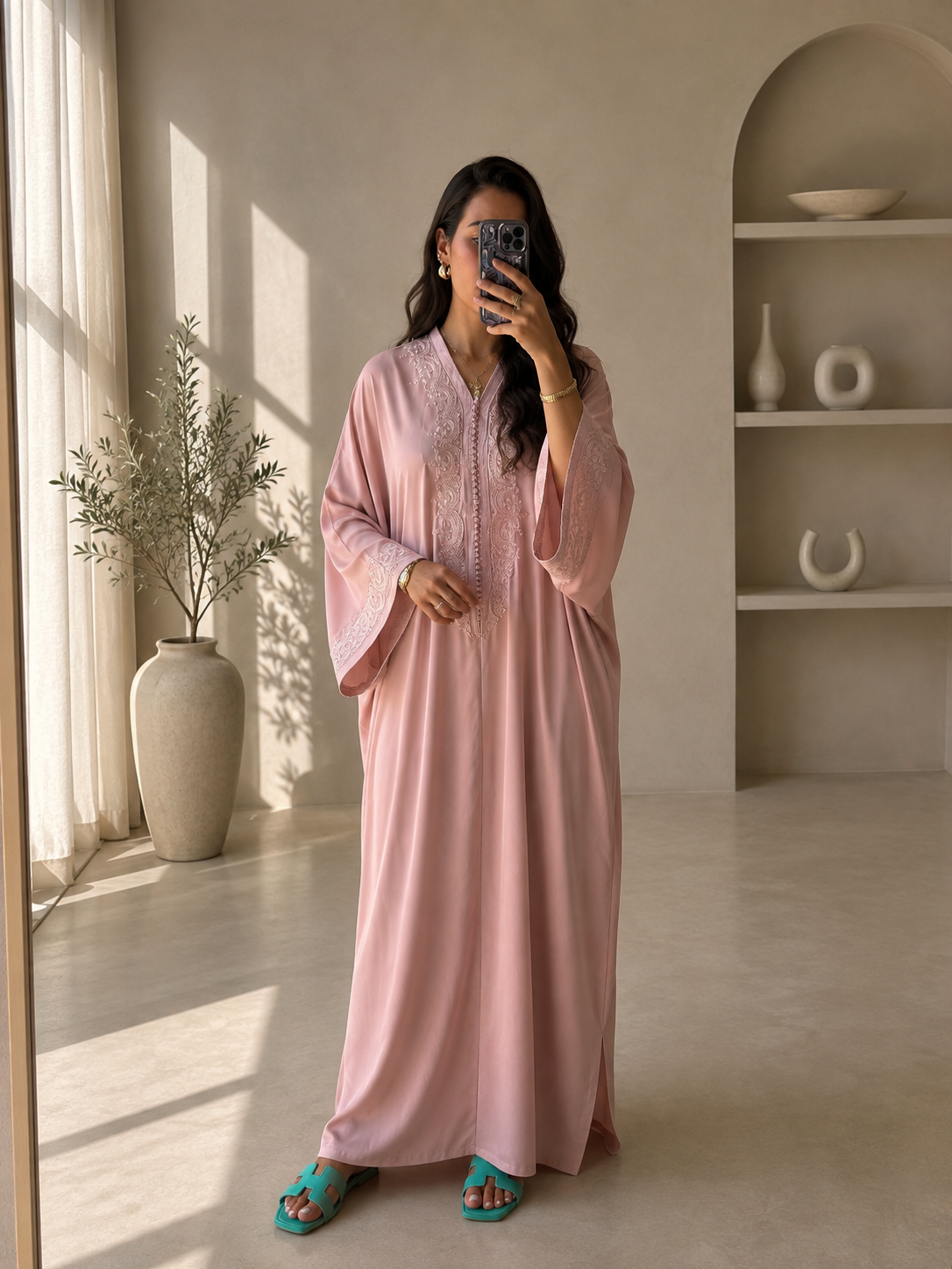 ABAYA LAYA